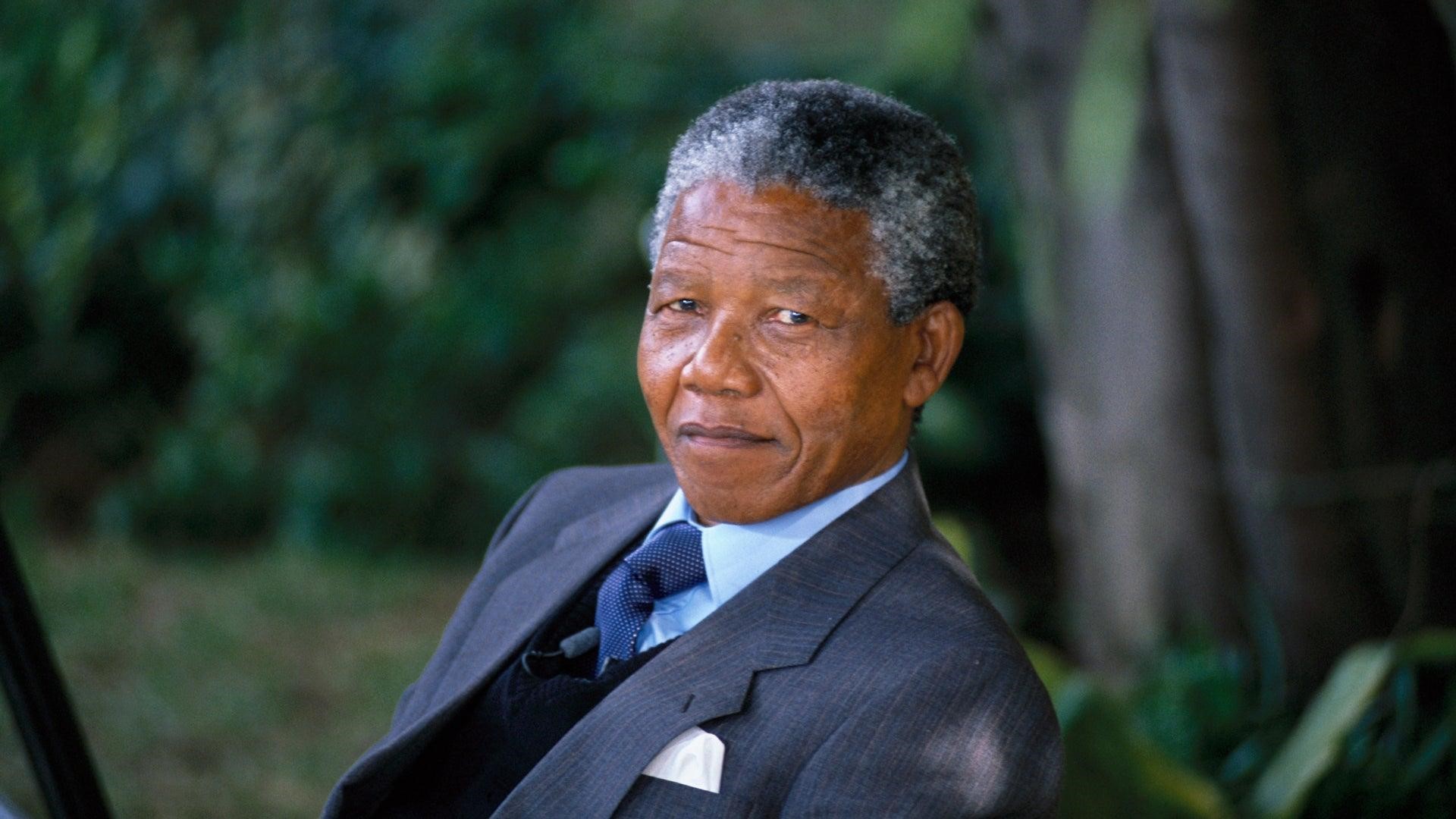 10 Empowering Nelson Mandela Books to Inspire Change