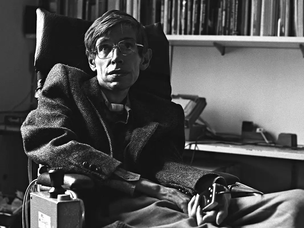 25 Inspiring Stephen Hawking Quotes